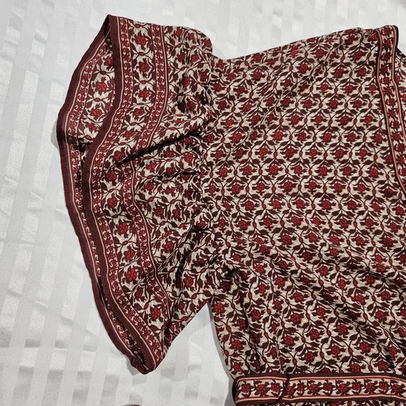 Floral Patterned Women's Top - Picture 3 of 10